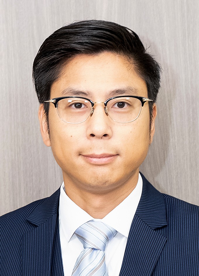 謝得言醫生 Dr. Cyrus Tse 專業肖像
